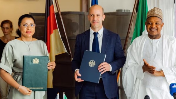 نيجيريا وألمانيا توقعان شراكة تنموية واستثمارية بـ428 مليون دولار