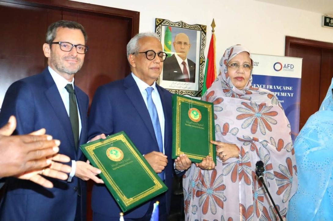 موريتانيا وفرنسا توقعان اتفاقيات لدعم الحماية الاجتماعية والمناخ والعدالة