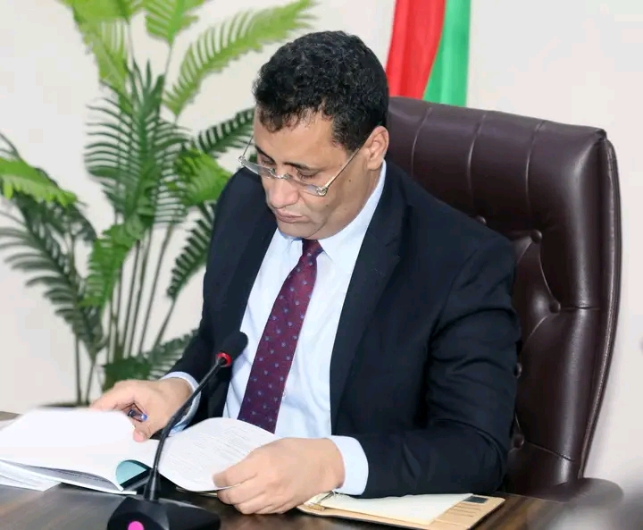 ولد أجاي يوجه بالإسراع في إعداد البرنامج التنفيذي لتنمية ولاية داخلت نواذيبو