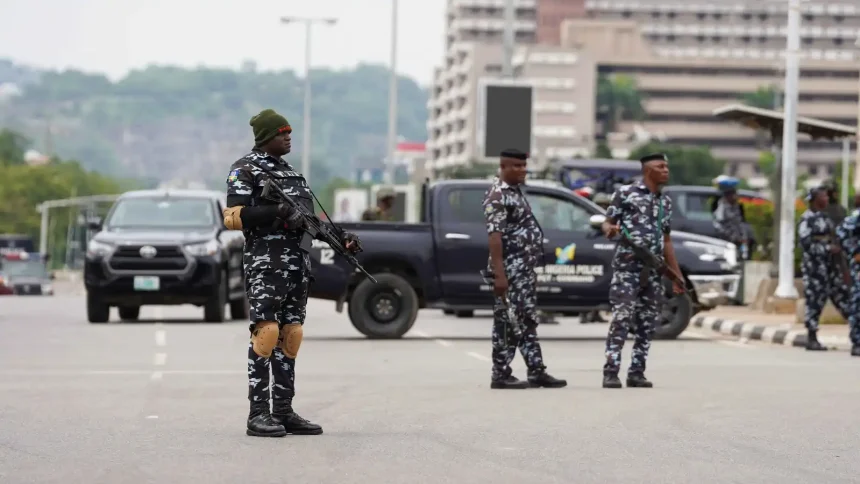 مقتل 20 شخصا في هجوم مسلح بولاية بلاتو وسط نيجيريا