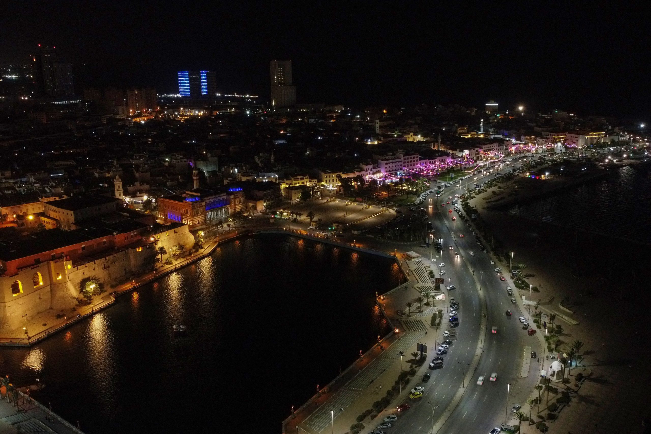 ليبيا.. تحرك رسمي لتأمين الوقود اللازم لمحطات التوليد