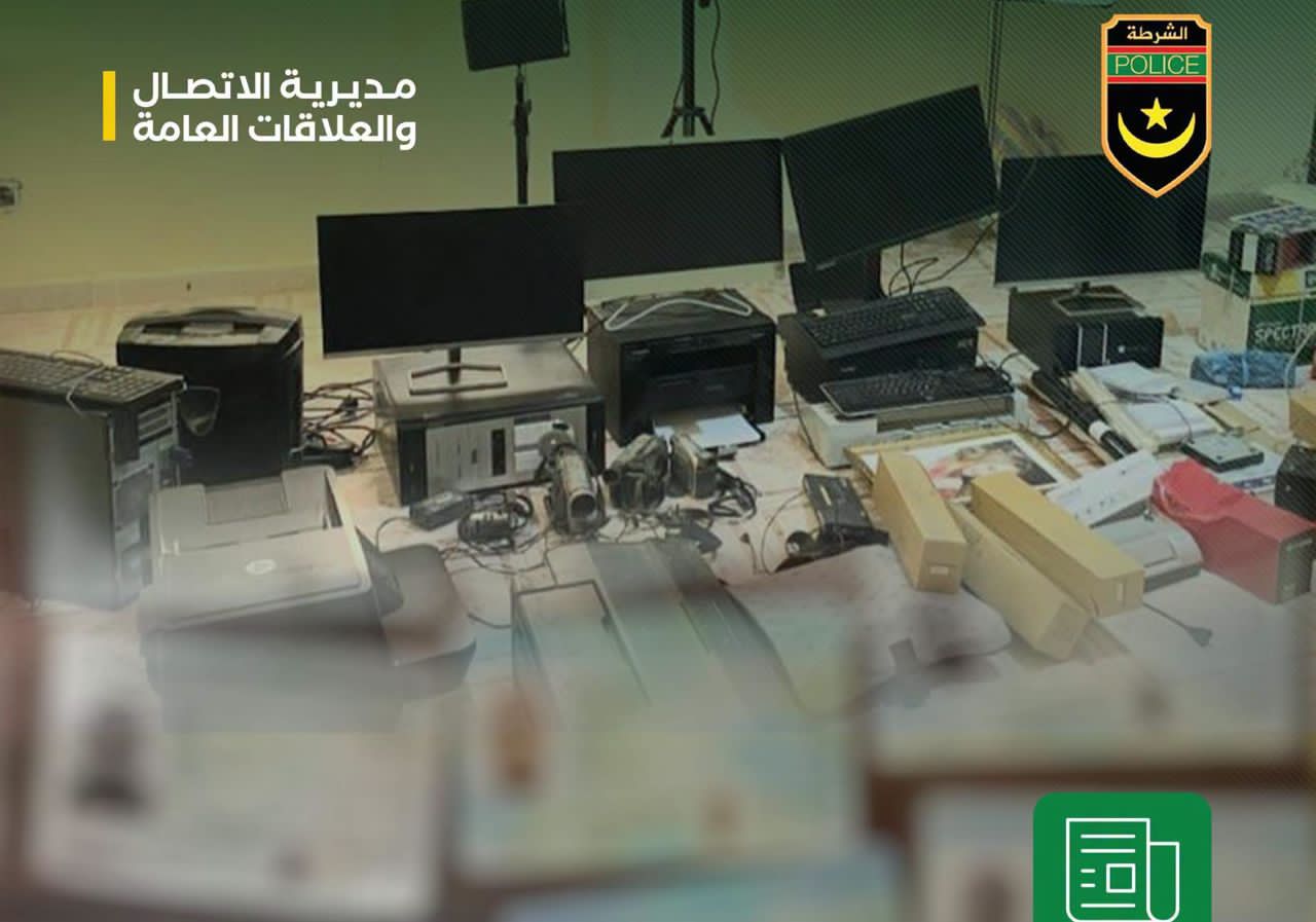 الشرطة تفكك شبكة لتزوير وثائق الإقامة والسفر وتوقف أربعة أجانب