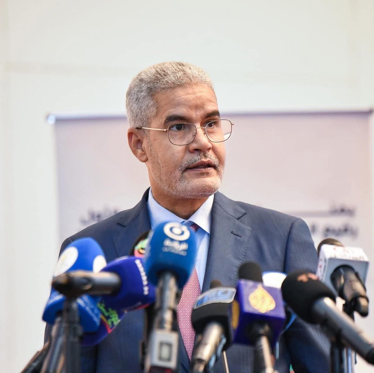 ولد ابوه ردا على الوزير الأول.. الأولوية ينبغي أن تكون لحماية الاقتصاد ودعم الفئات الهشة