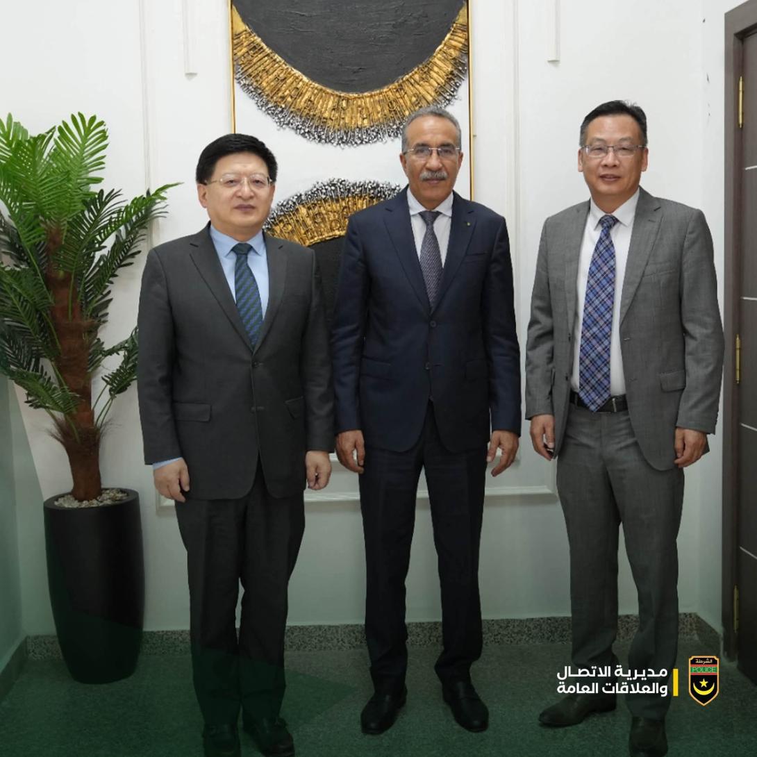 مدير الأمن الوطني يبحث مع السفير الصيني تعزيز التعاون الأمني