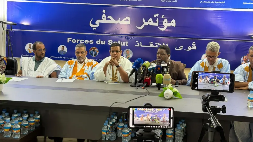 تحالف قوى الإنقاذ يطالب الحكومة بتوضيح أسباب أزمة الوقود