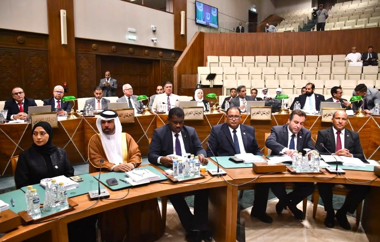البرلمان العربي يرحب بخارطة الطريق الليبية ويؤكد رفضه التدخلات الخارجية