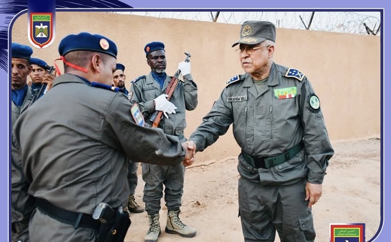 قائد أركان الحرس الوطني يتفقد تجمع تجكجة والسجن المدني بمدينة أنبيكه