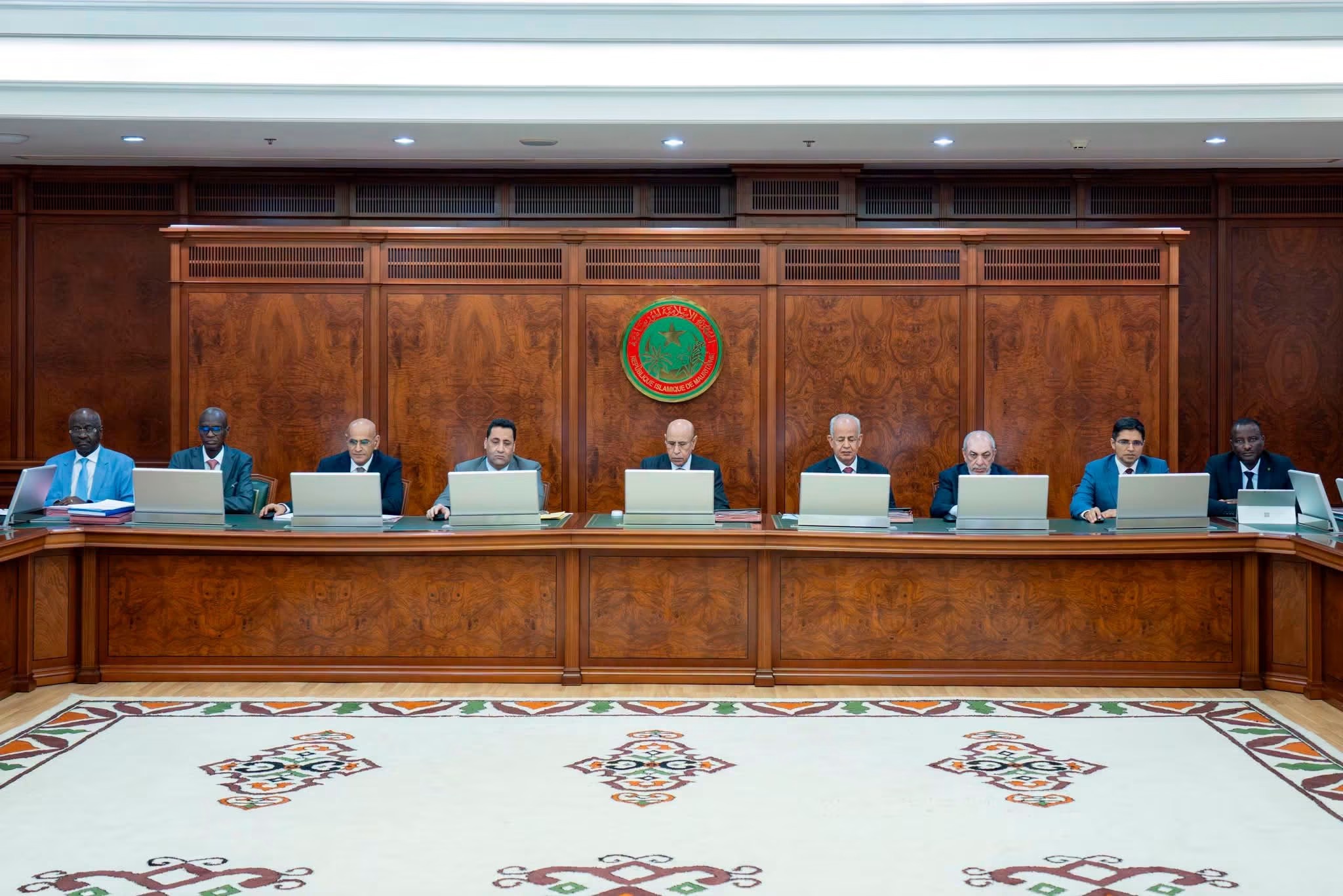 مجلس الوزراء يصادق على مرسوم جديد لإعادة تنظيم صندوق النفاذ الشامل إلى الخدمات
