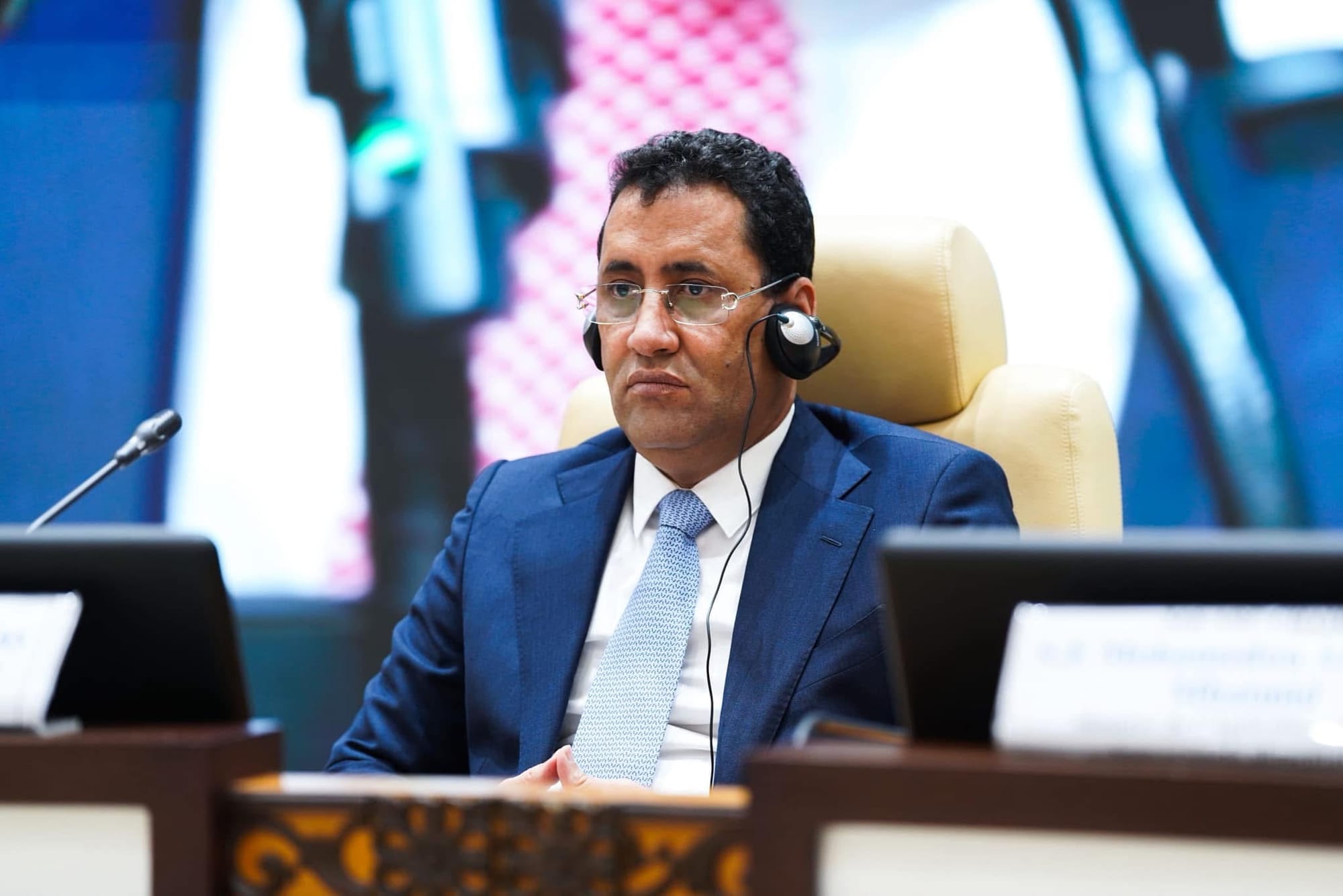 حكومة ولد اجاي تستحدث ضرائب جديدة.. هذه المرة على إعلانات فيسبوك ومثيلاتها