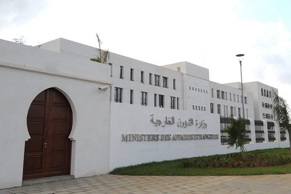 الجزائر تدين الهجوم على سفينة سعودية في البحر الأحمر وتدعو إلى خفض التصعيد