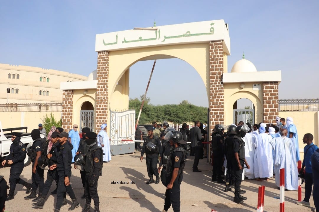 بعد أسبوعين من توقيفه.. إحالة اللواء المتقاعد ولد المعيوف إلى النيابة